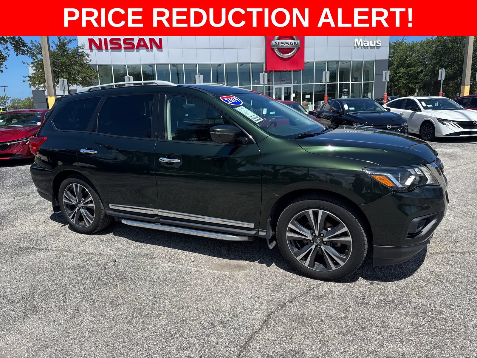 Used 2019 Nissan Pathfinder Platinum AWD/4WD image 1