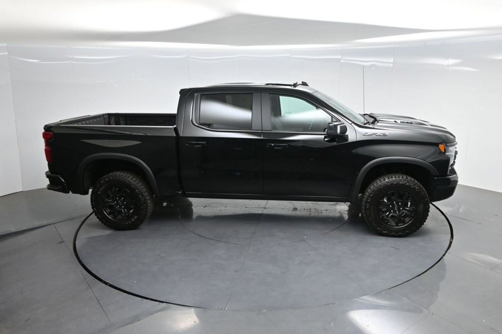 New 2026 Chevrolet Silverado 1500 ZR2 w/ LPO, Dark Essentials Package AWD/4WD image 13