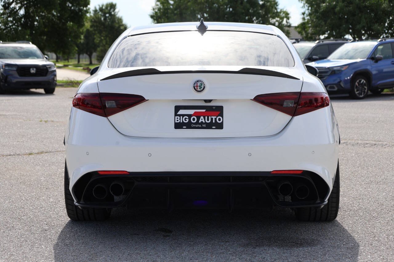 Used 2018 Alfa Romeo Giulia Quadrifoglio w/ Driver Assist Dynamic Package RWD image 10