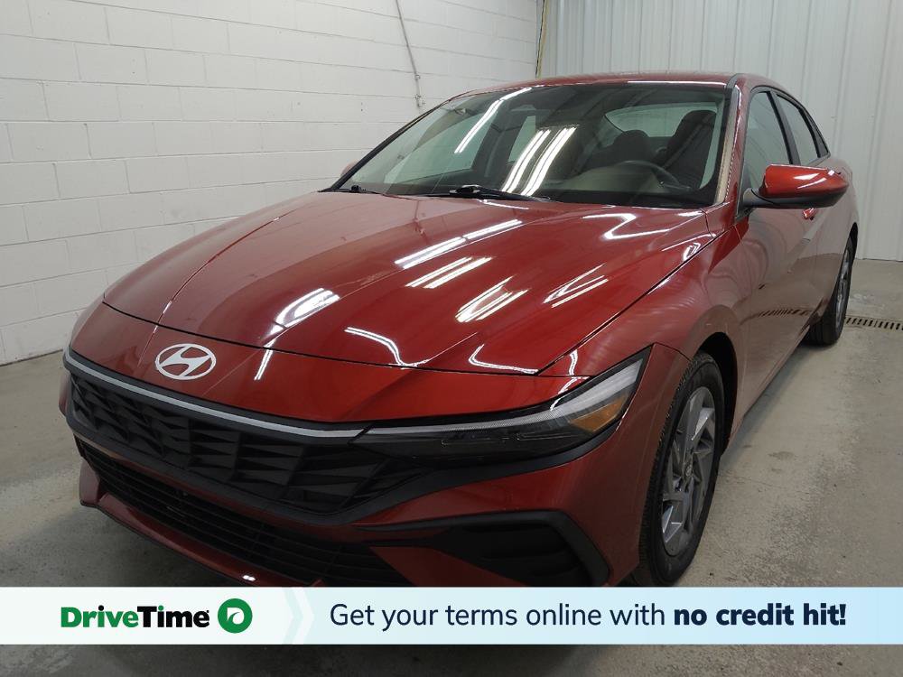Used 2024 Hyundai Elantra SEL FWD image 1