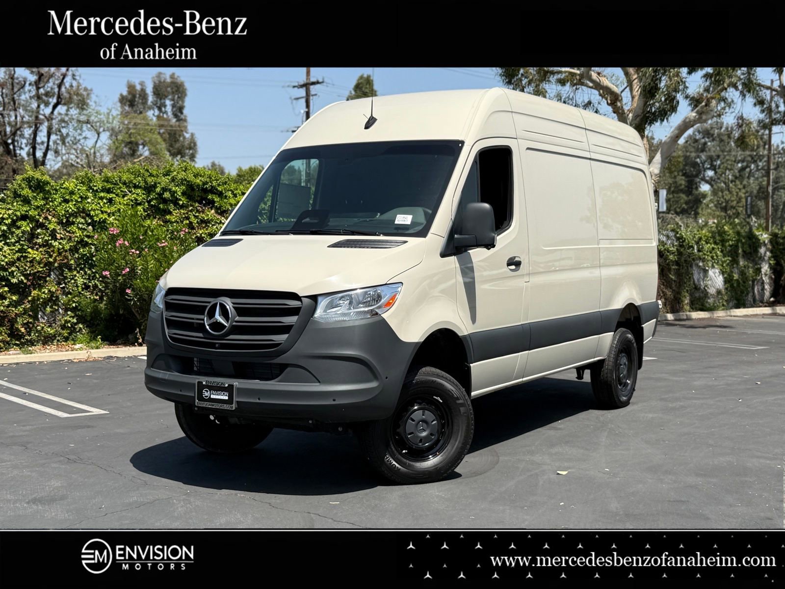 New 2025 Mercedes-Benz Sprinter 2500 image 1
