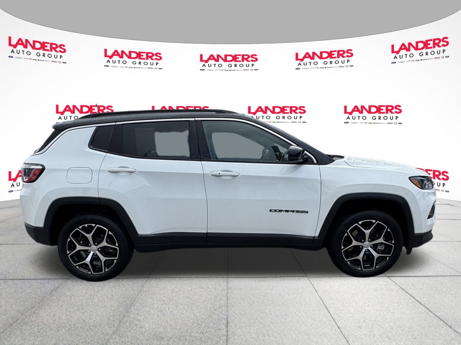 Used 2024 Jeep Compass Limited image 2