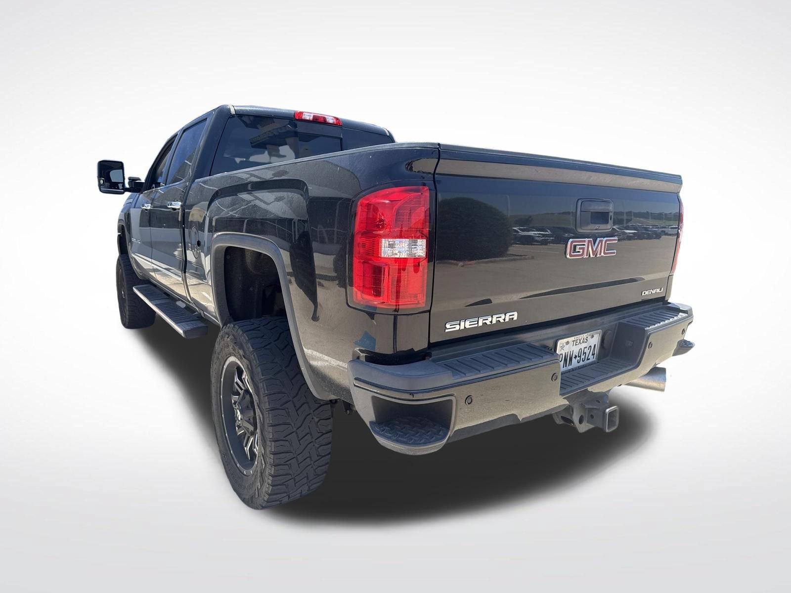 Used 2018 GMC Sierra 2500 Denali w/ Duramax Plus Package AWD/4WD image 12