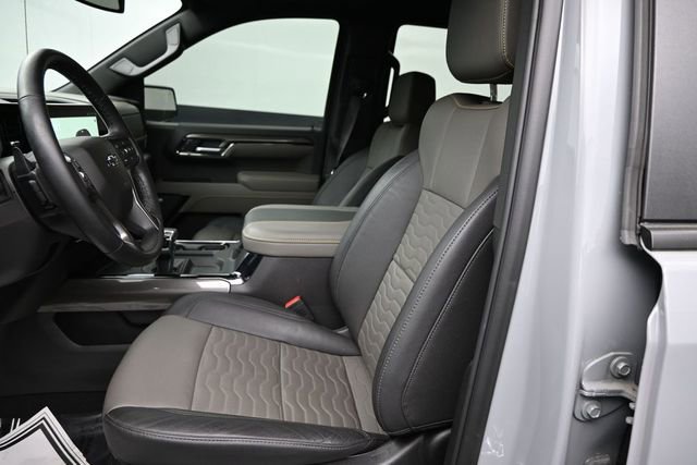 Used 2025 Chevrolet Silverado 1500 ZR2 w/ Dark Appearance Package image 18