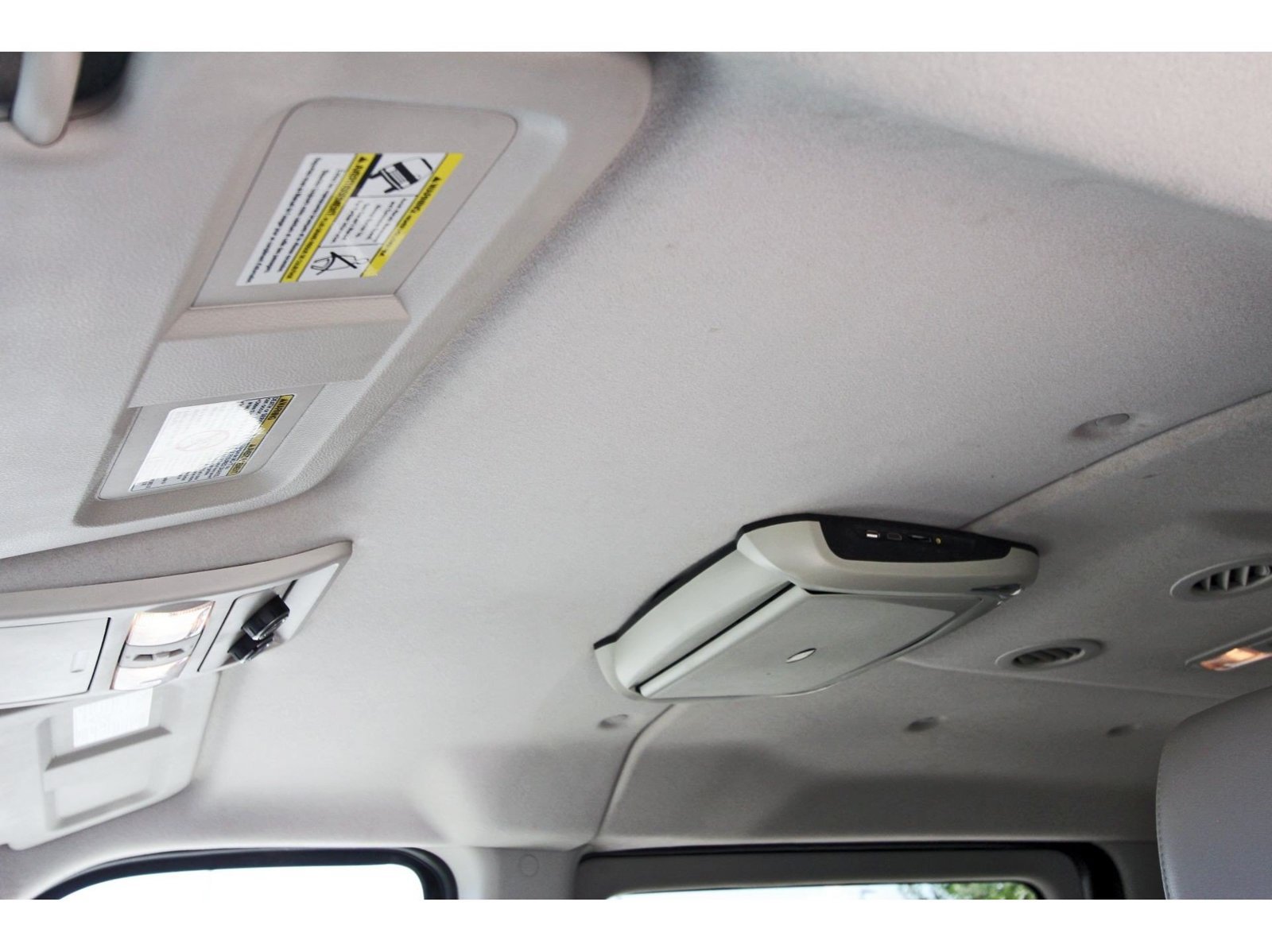Used 2018 Nissan NV 3500 SL RWD image 30