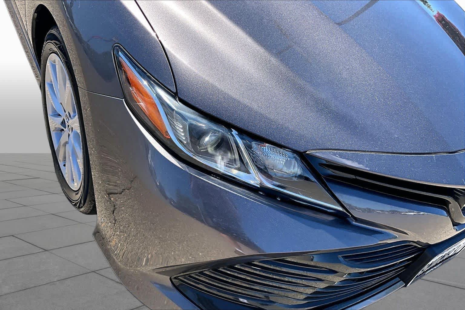 Used 2019 Toyota Camry LE FWD image 27