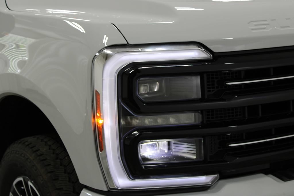 Used 2026 Ford F250 Platinum AWD/4WD image 12