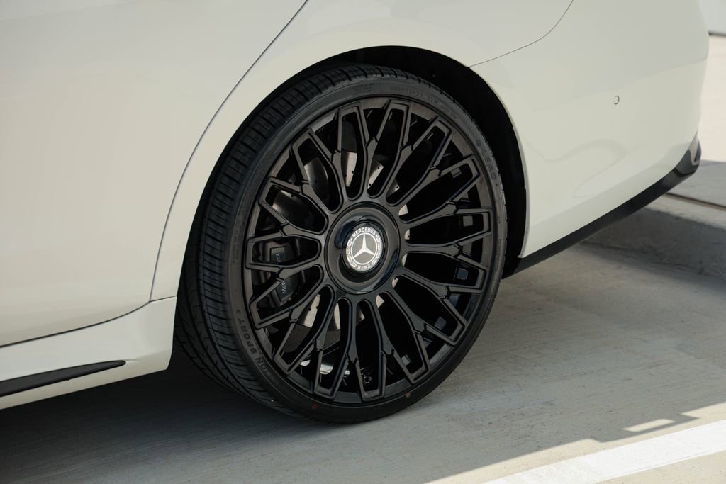 Used 2022 Mercedes-Benz S 580 4MATIC Sedan w/ AMG Line Package image 36