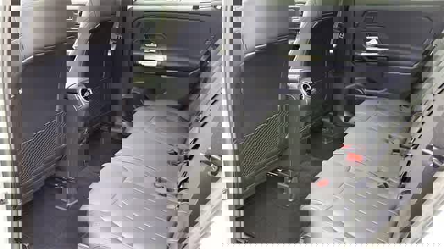 Used 2025 Mercedes-Benz GLB 250 4MATIC image 63