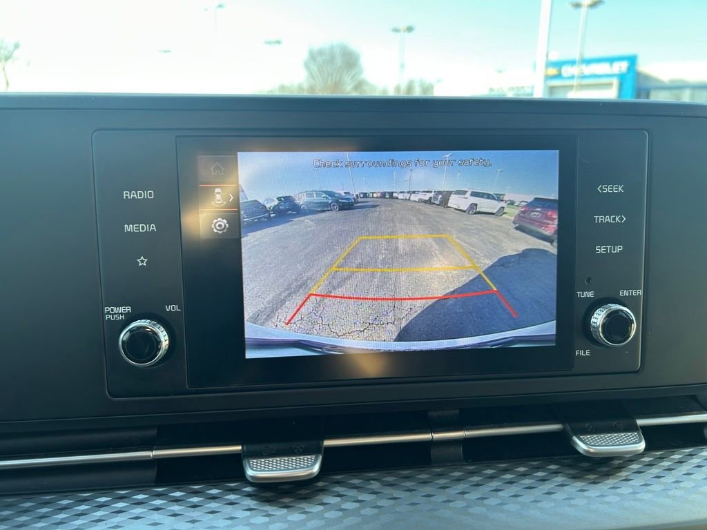 Certified 2023 Kia Carnival LX image 13