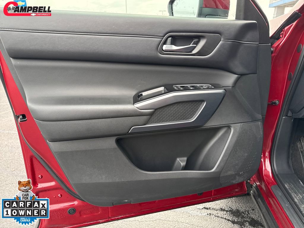 Used 2023 Nissan Pathfinder SL image 12