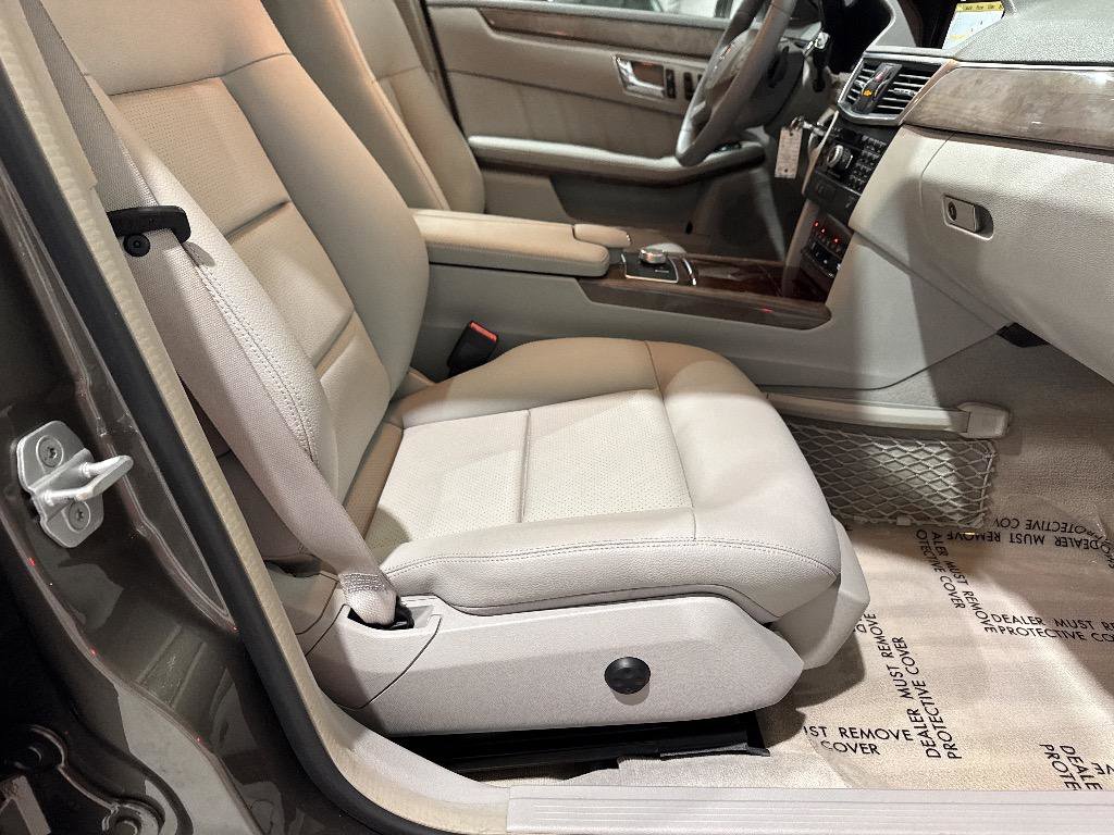 Used 2011 Mercedes-Benz E 350 Sedan image 53