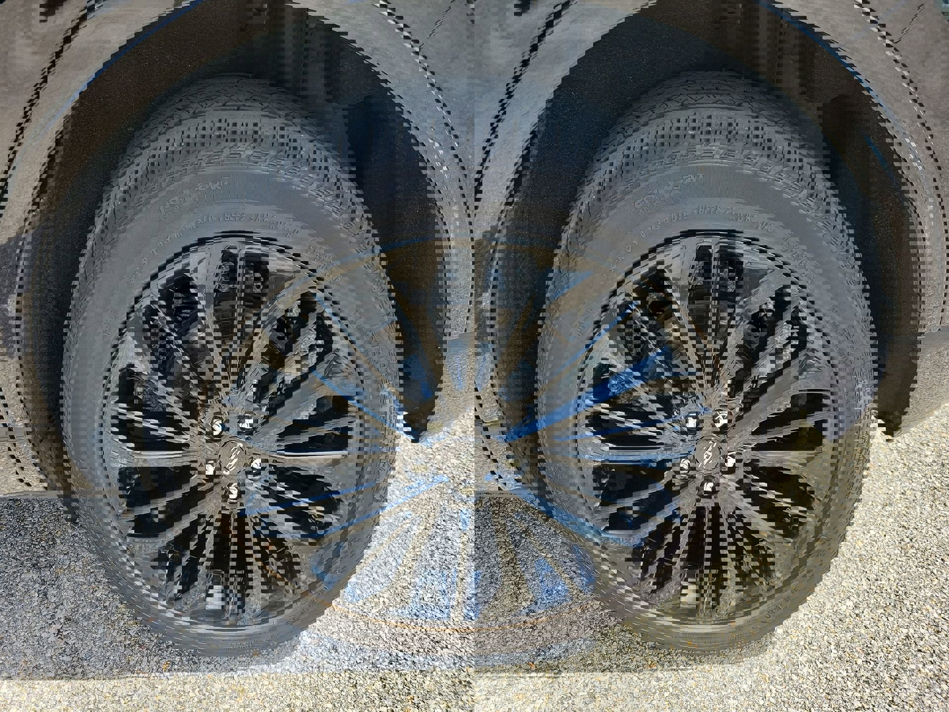 Used 2023 Lincoln Corsair Reserve w/ Jet Appearance Package FWD image 32