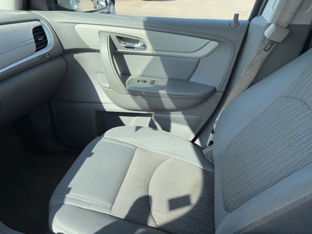 Used 2015 Chevrolet Traverse LS FWD image 12