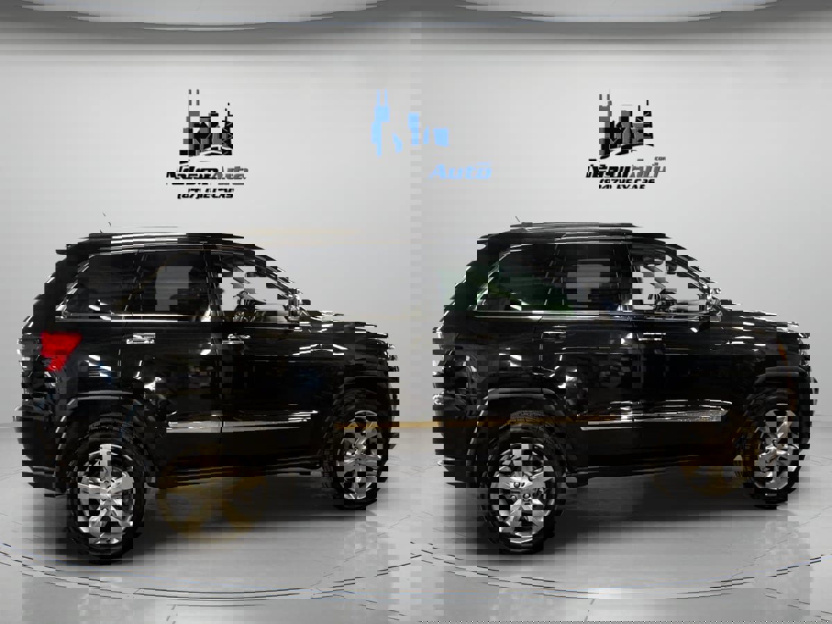 Used 2013 Jeep Grand Cherokee Limited w/ Trailer Tow Group image 3