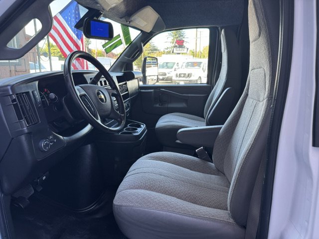 Used 2021 Chevrolet Express 3500 w/ Power Convenience Package RWD image 8