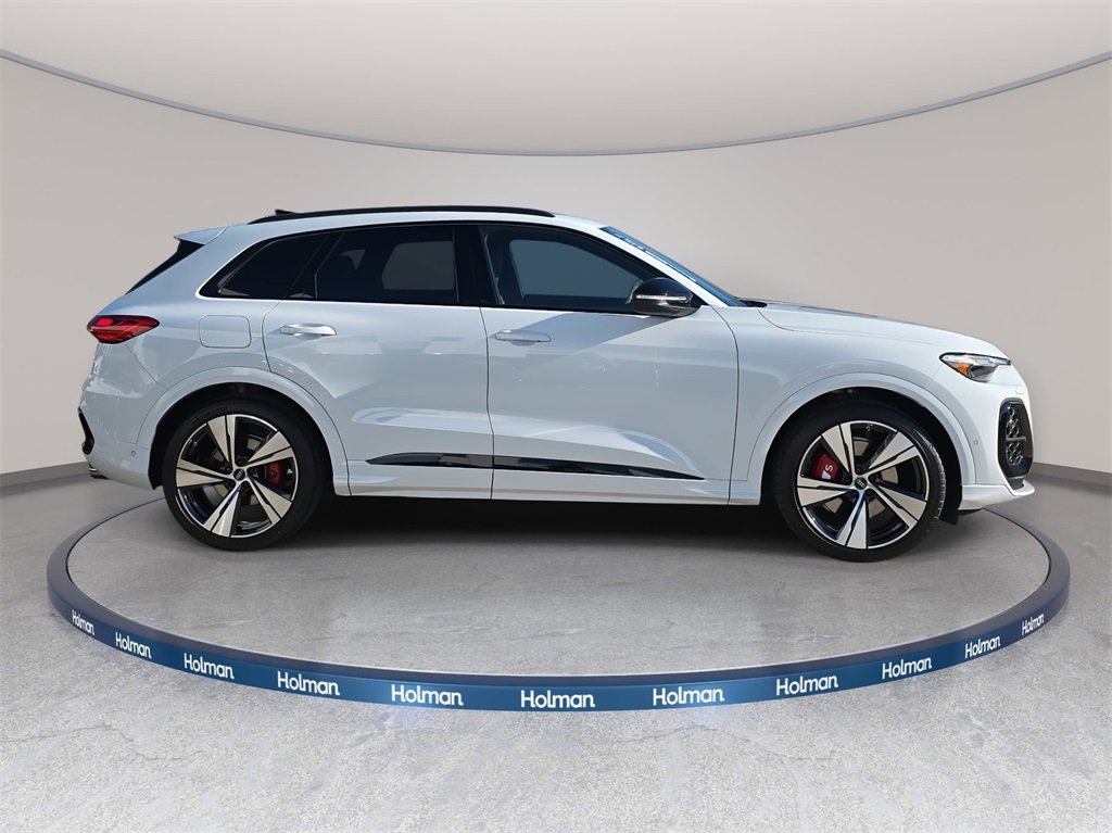 New 2025 Audi SQ5 Prestige image 2
