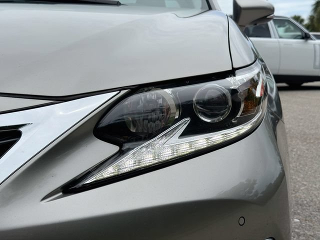 Used 2016 Lexus ES 350 w/ Premium Package w/Wood Trim FWD image 9