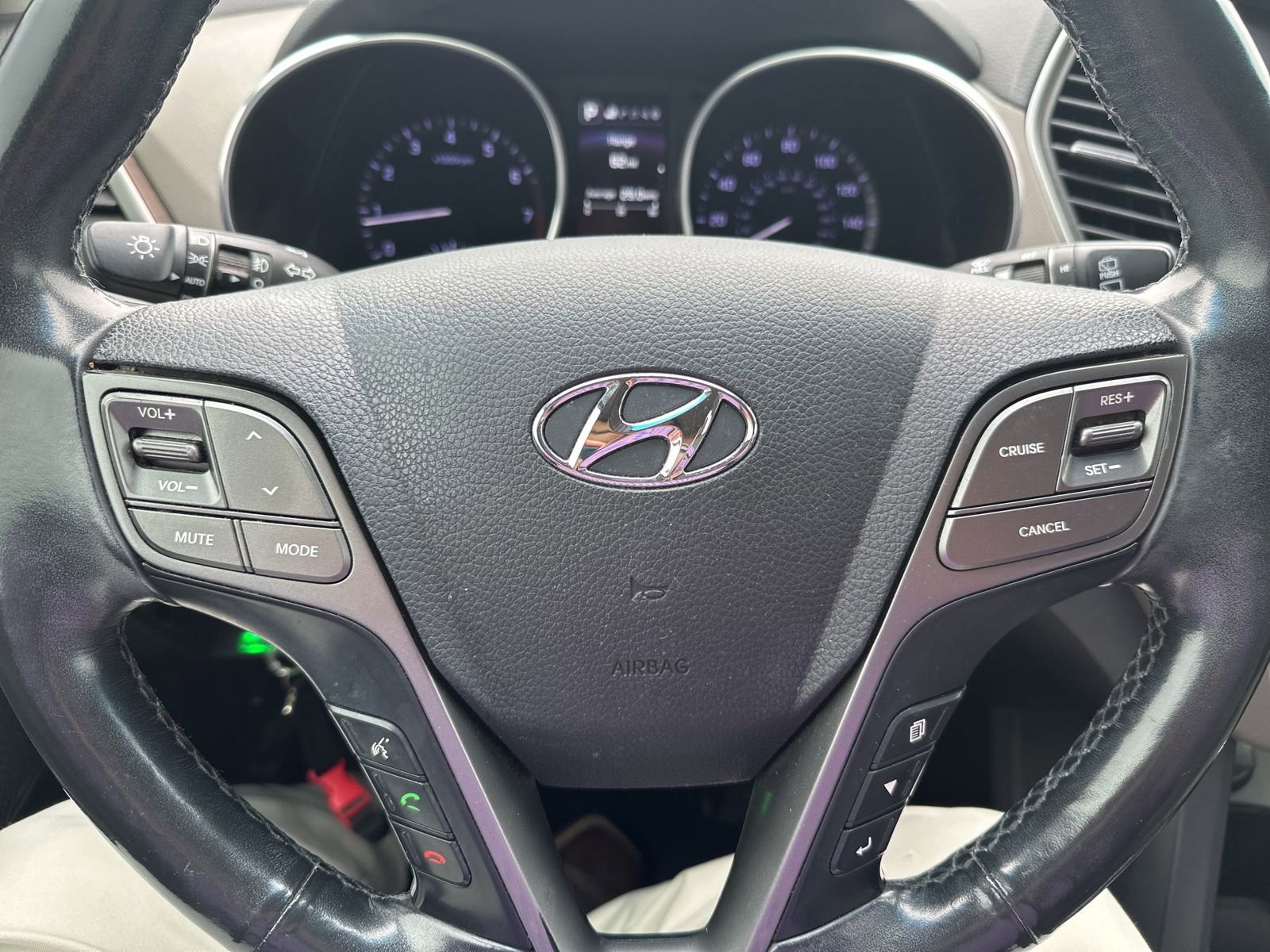 Used 2019 Hyundai Santa Fe XL FWD image 5