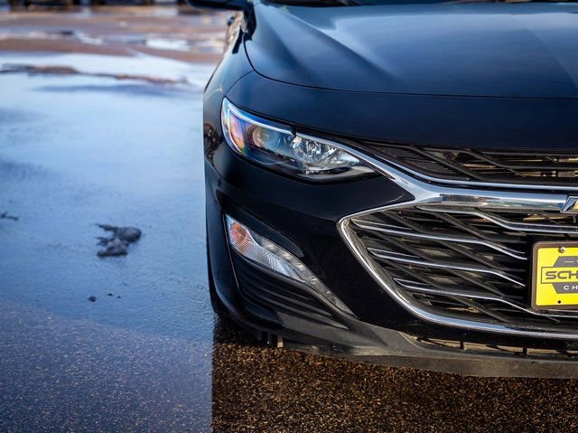 Used 2025 Chevrolet Malibu LT image 4