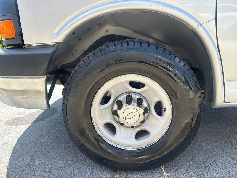 Used 2015 Chevrolet Express 3500 LT w/ LT Preferred Equipment Group RWD image 9