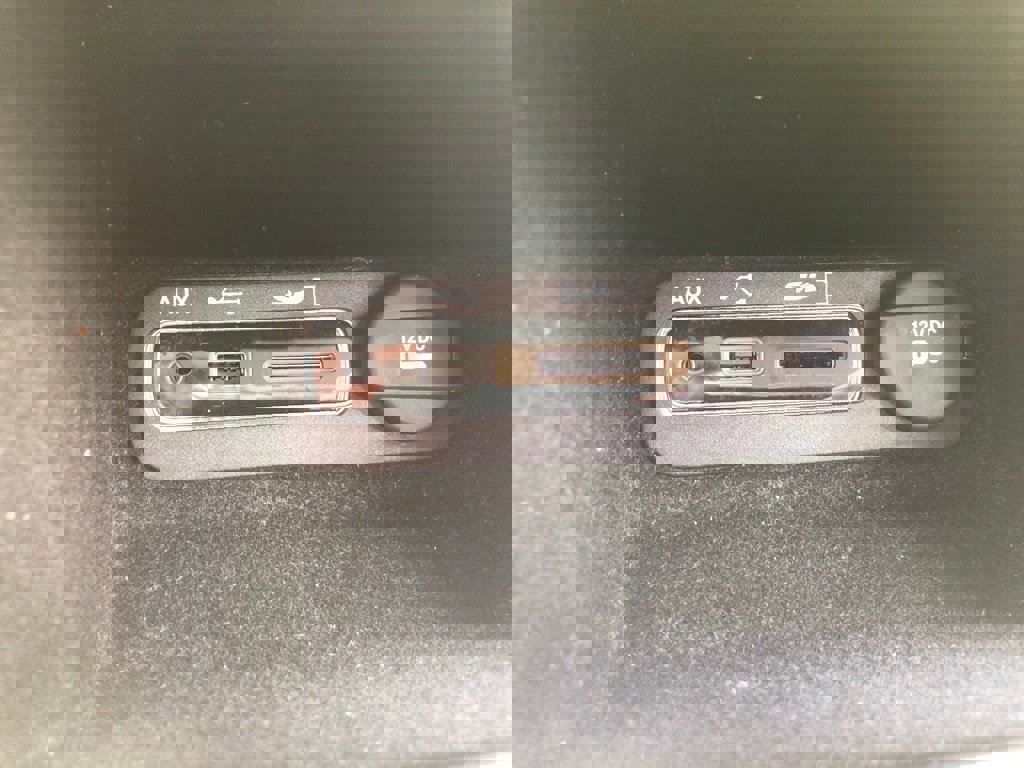 Used 2015 Jeep Grand Cherokee Limited image 26