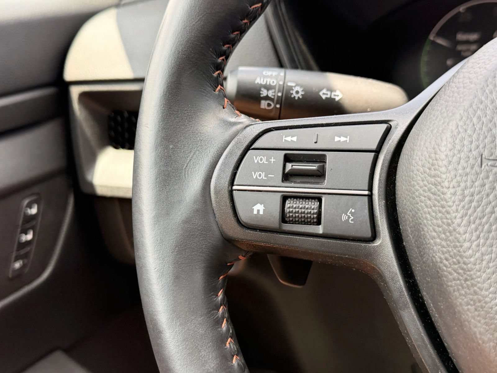 Used 2025 Honda CR-V Sport-L image 12