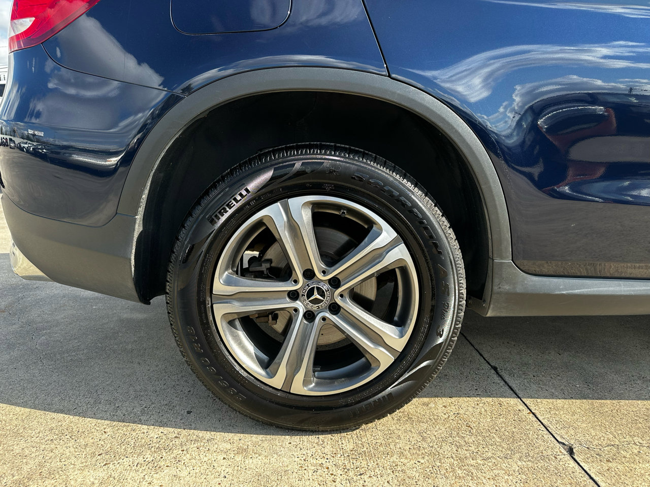 Used 2019 Mercedes-Benz GLC 300 image 12