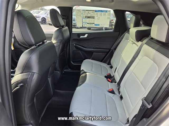 New 2025 Ford Escape SE image 7