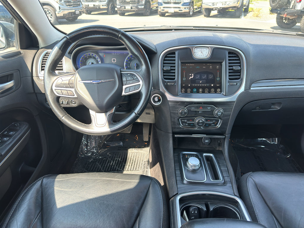 Used 2017 Chrysler 300 Limited AWD/4WD image 15