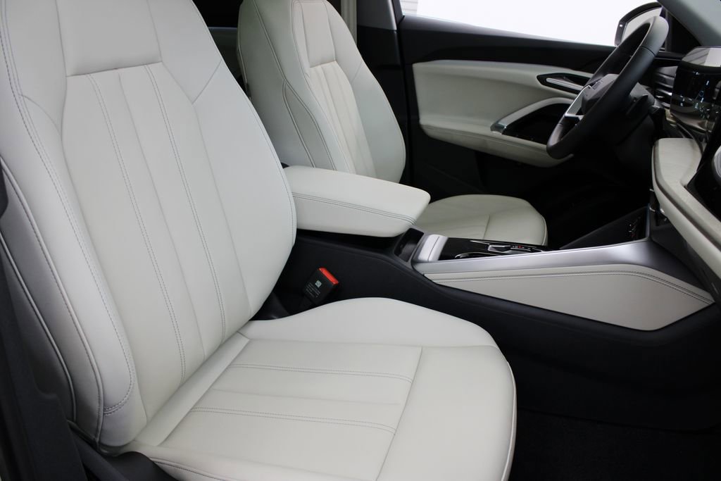 New 2025 Audi Q5 Premium image 23