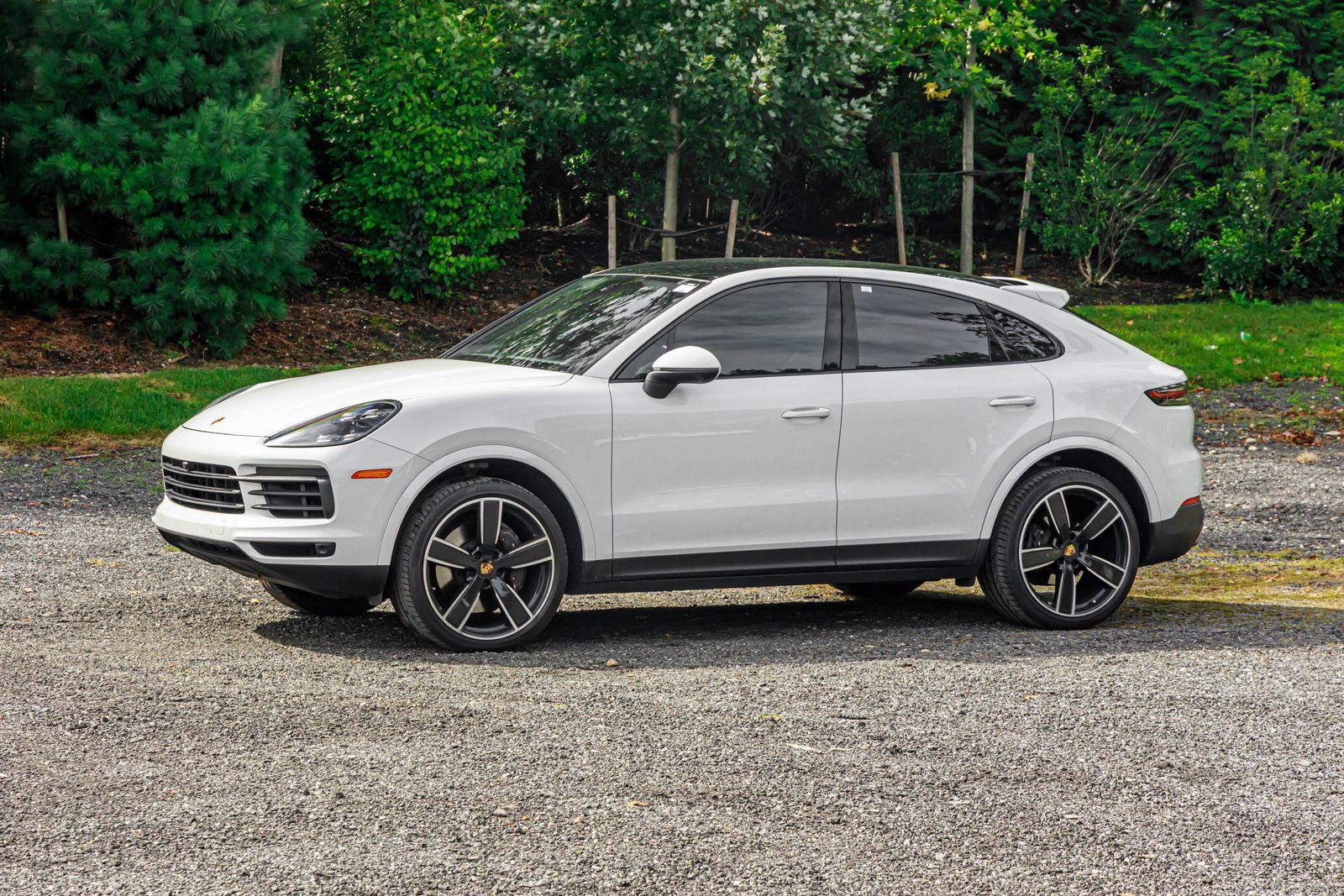 Used 2021 Porsche Cayenne Coupe AWD/4WD image 3