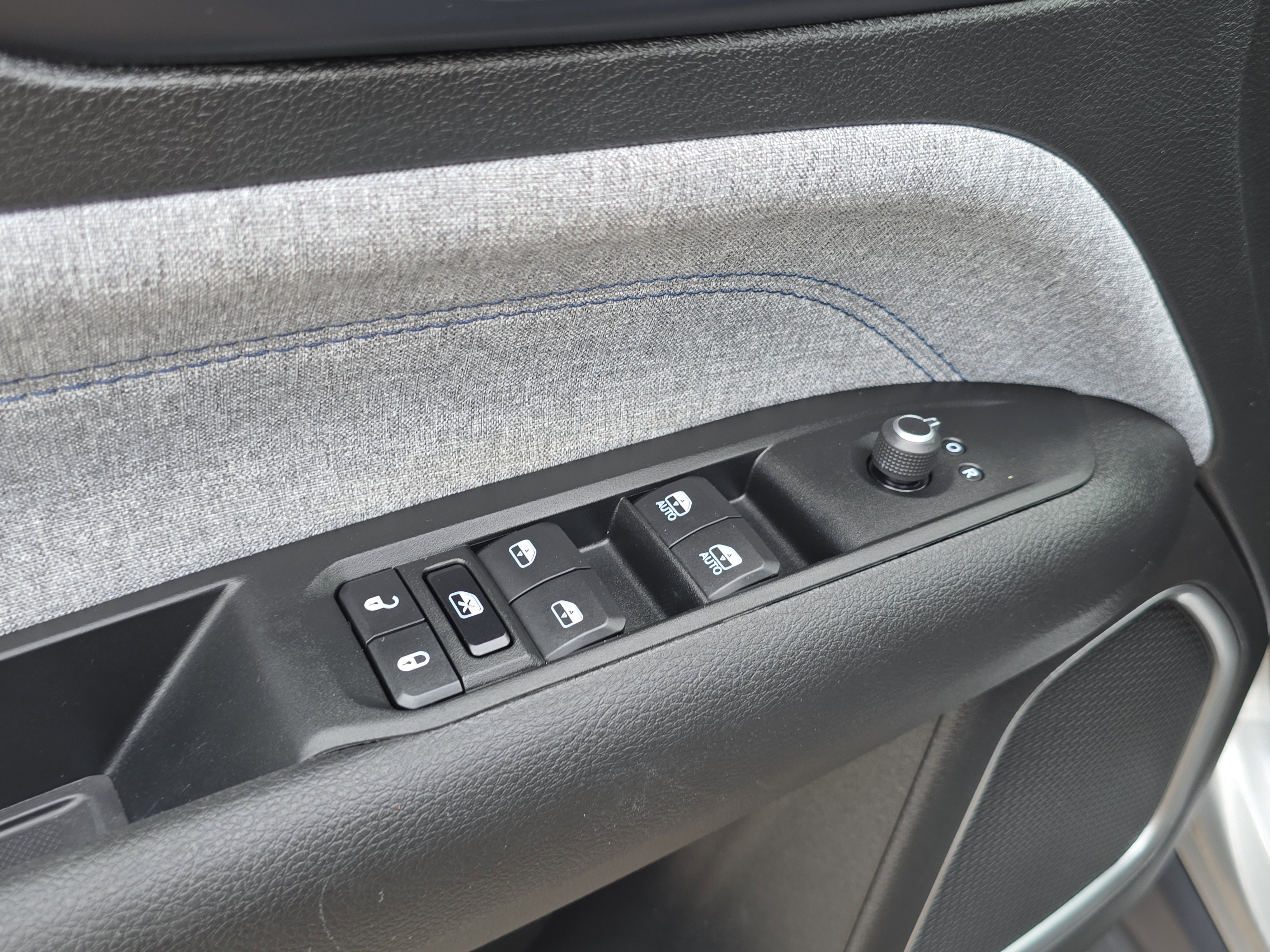 Used 2022 Jeep Compass Latitude image 19