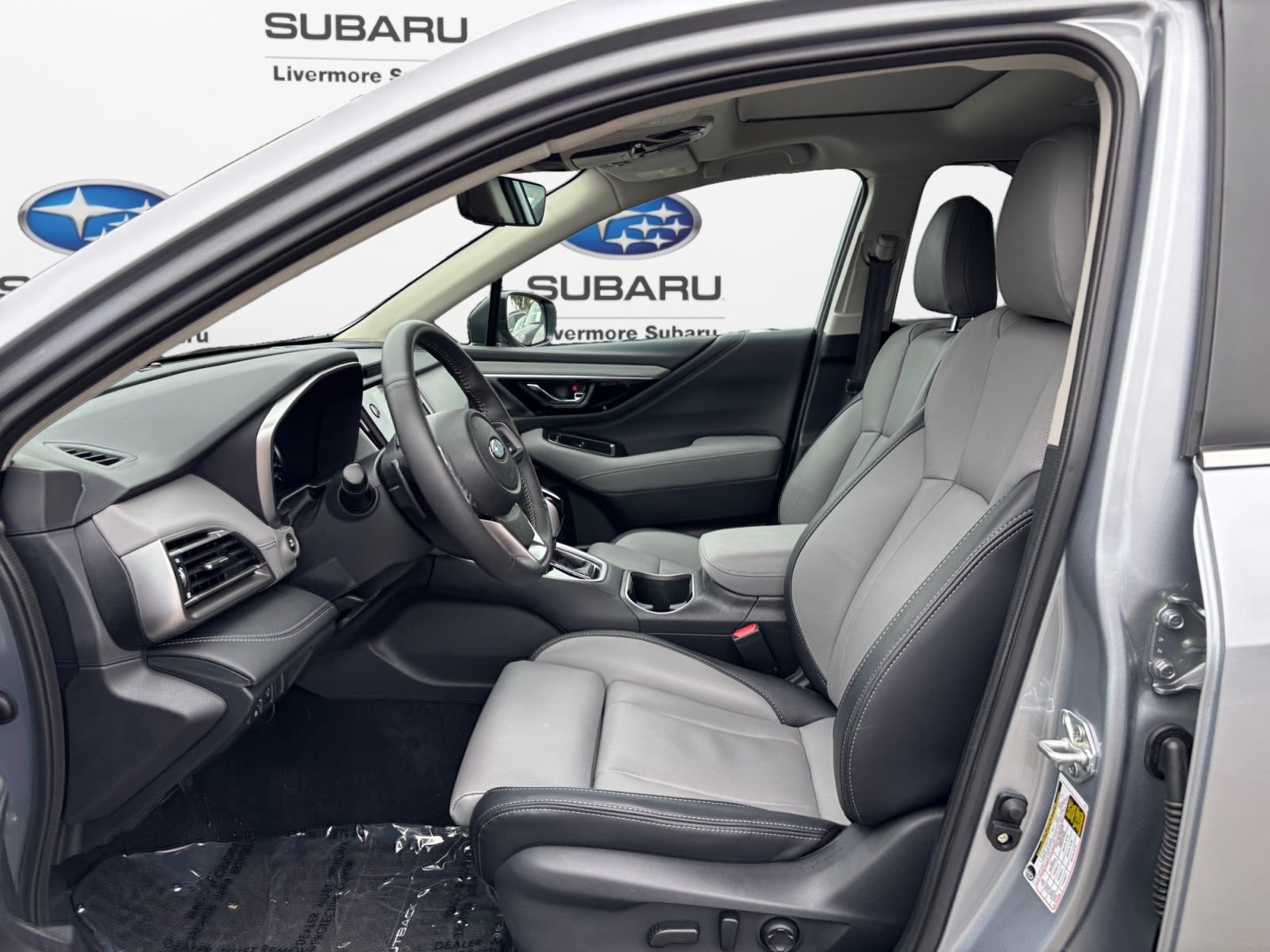 Used 2025 Subaru Outback Limited AWD/4WD image 10