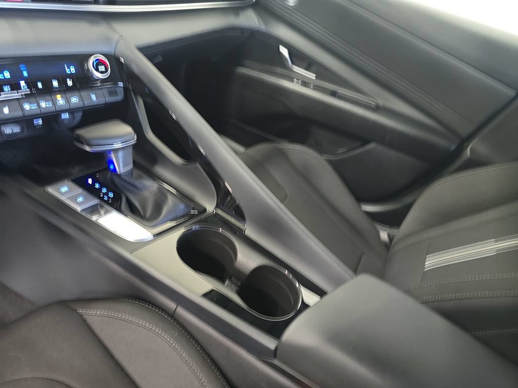 Certified 2022 Hyundai Elantra SEL w/ Convenience Package FWD image 23