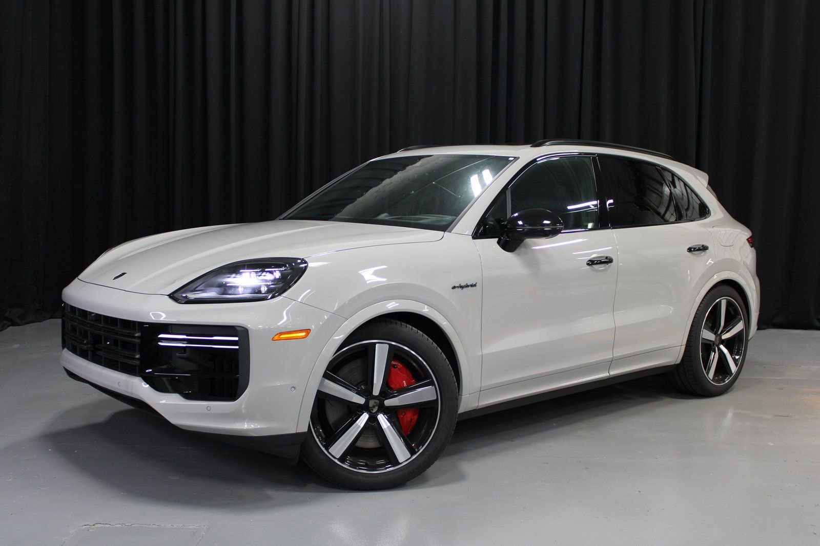 New 2025 Porsche Cayenne Turbo