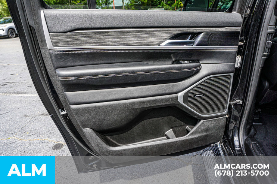 Used 2023 Jeep Wagoneer L Series II AWD/4WD image 56