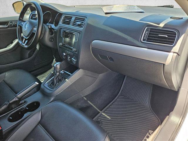 Used 2017 Volkswagen Jetta SE FWD image 21
