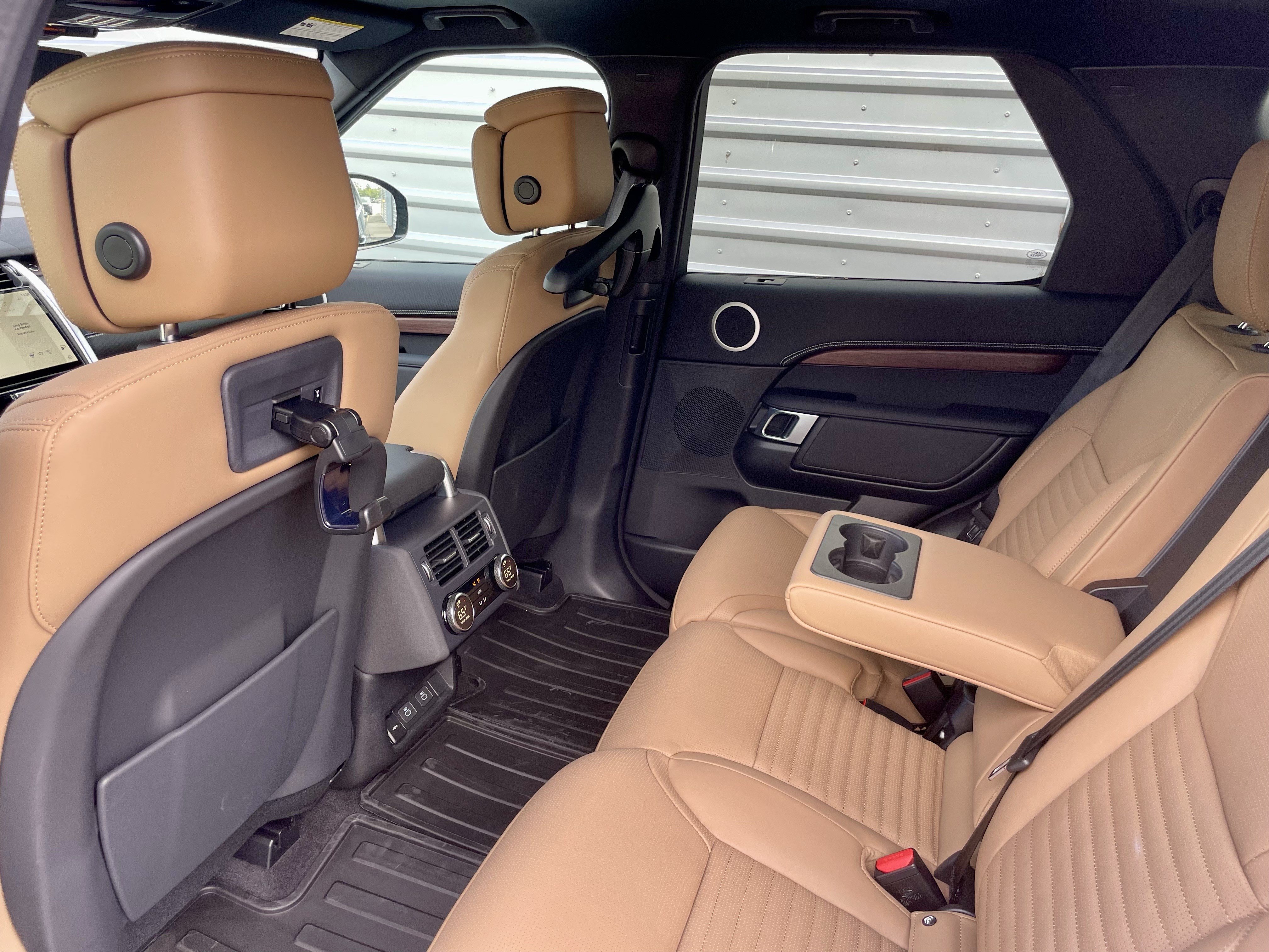 New 2026 Land Rover Discovery Dynamic SE AWD/4WD image 30
