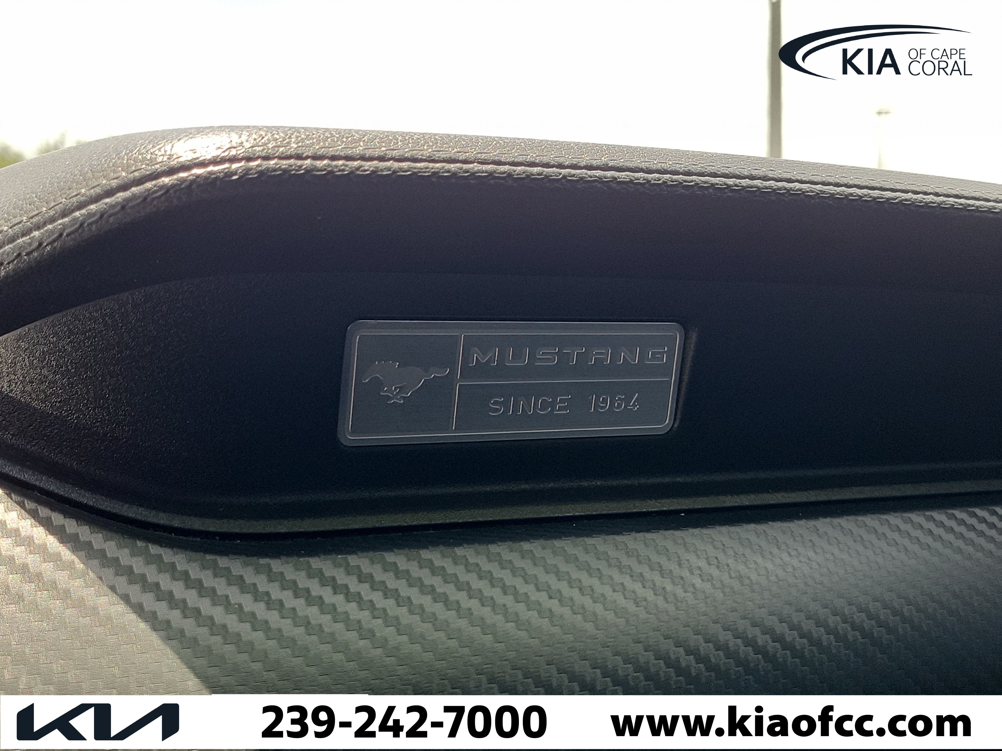 Used 2017 Ford Mustang Coupe RWD image 28