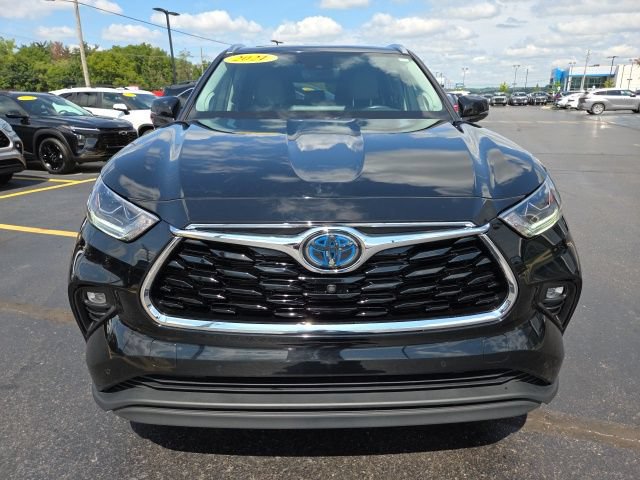 Used 2021 Toyota Highlander Limited AWD/4WD image 2