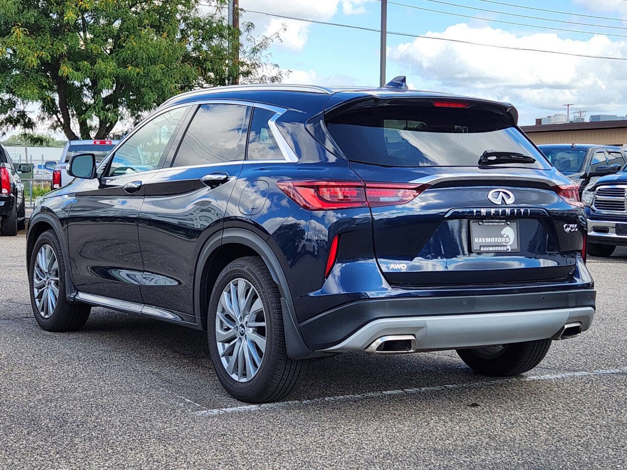 Used 2023 INFINITI QX50 Luxe image 7
