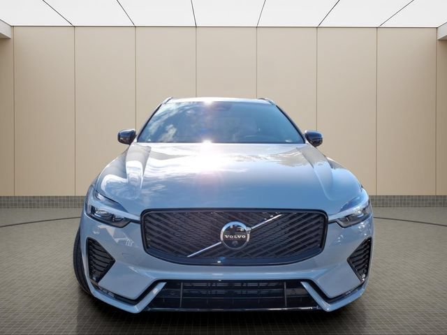 New 2026 Volvo XC60 B5 Plus w/ Protection Package Premier AWD/4WD image 4