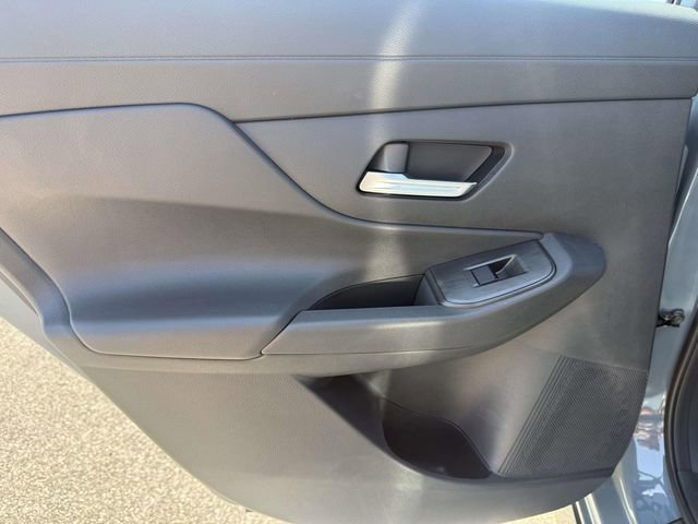New 2026 Nissan Sentra SR w/ Floor Mat Package FWD image 10