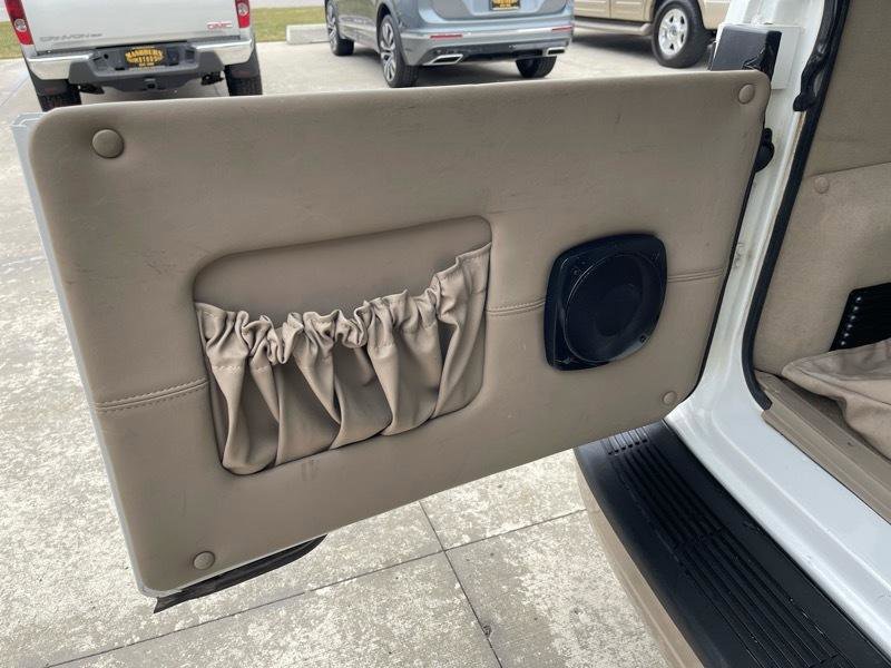 Used 2004 GMC Safari Conversion image 47