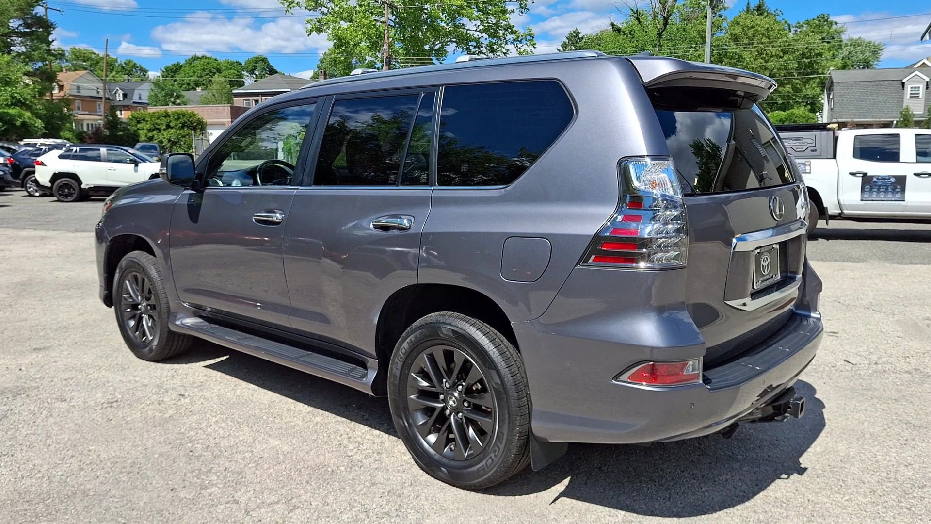 Used 2021 Lexus GX 460 Premium w/ Premium Package AWD/4WD image 2