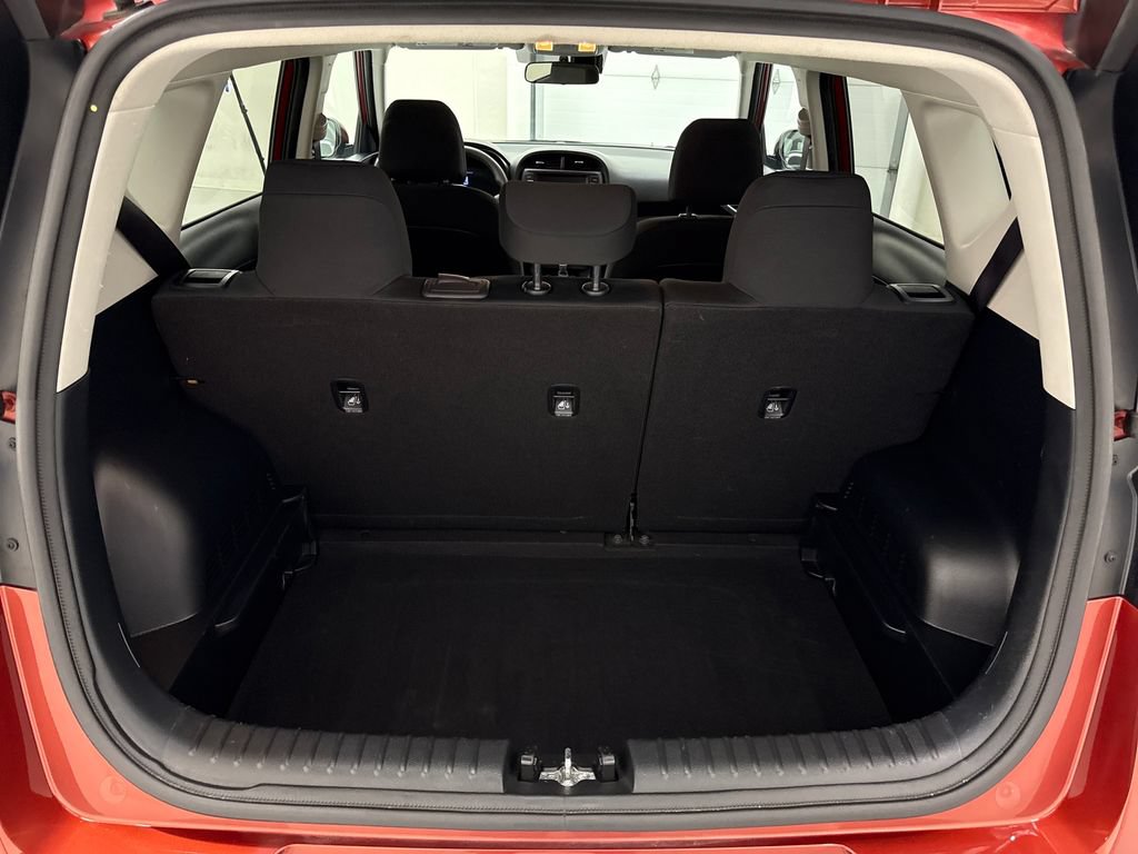 Used 2024 Kia Soul LX w/ Option Group 015 FWD image 26