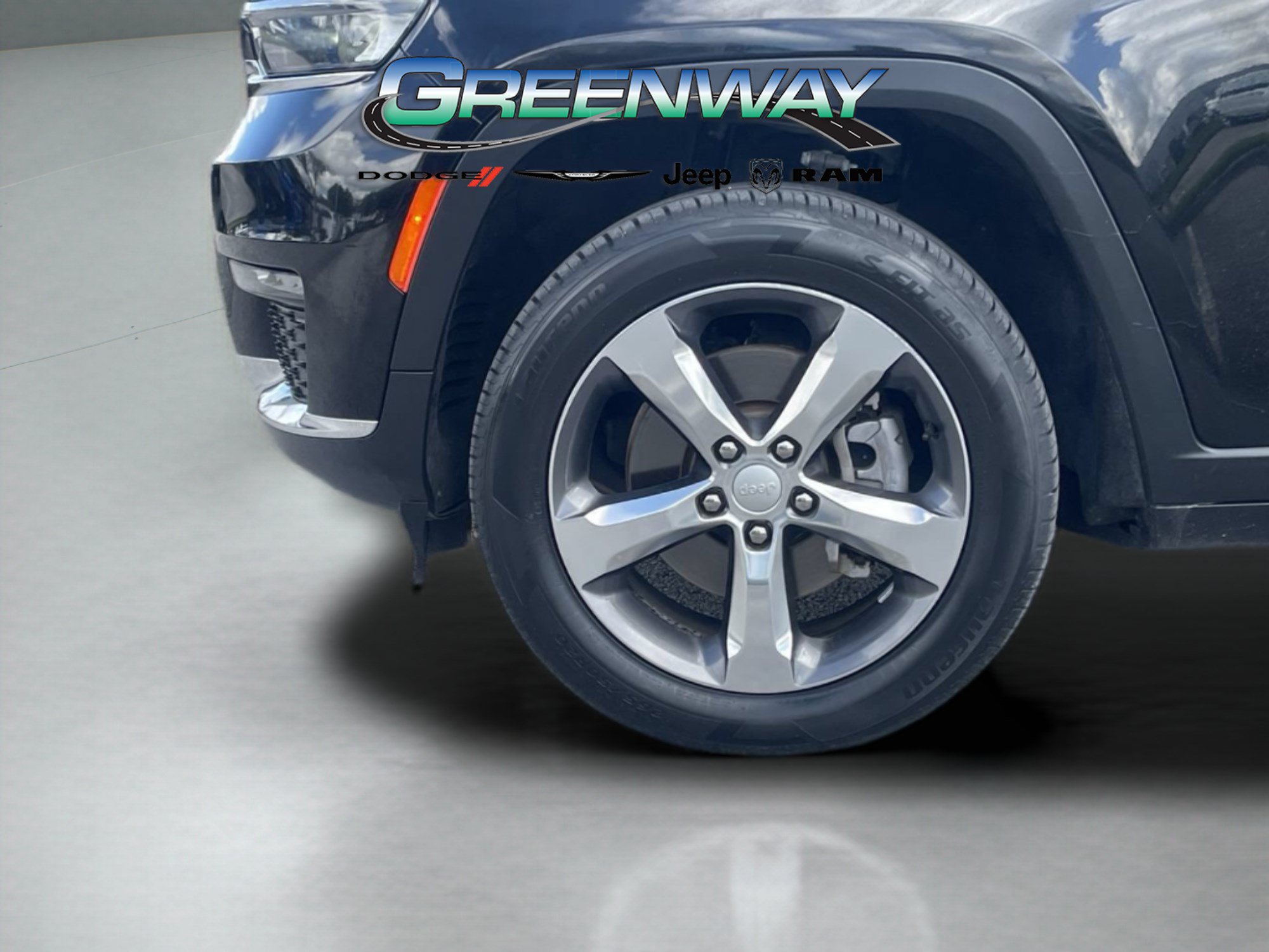 Used 2022 Jeep Grand Cherokee L Limited AWD/4WD image 35