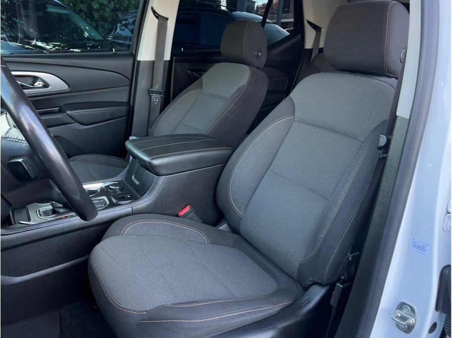 Used 2019 Chevrolet Traverse LT image 8
