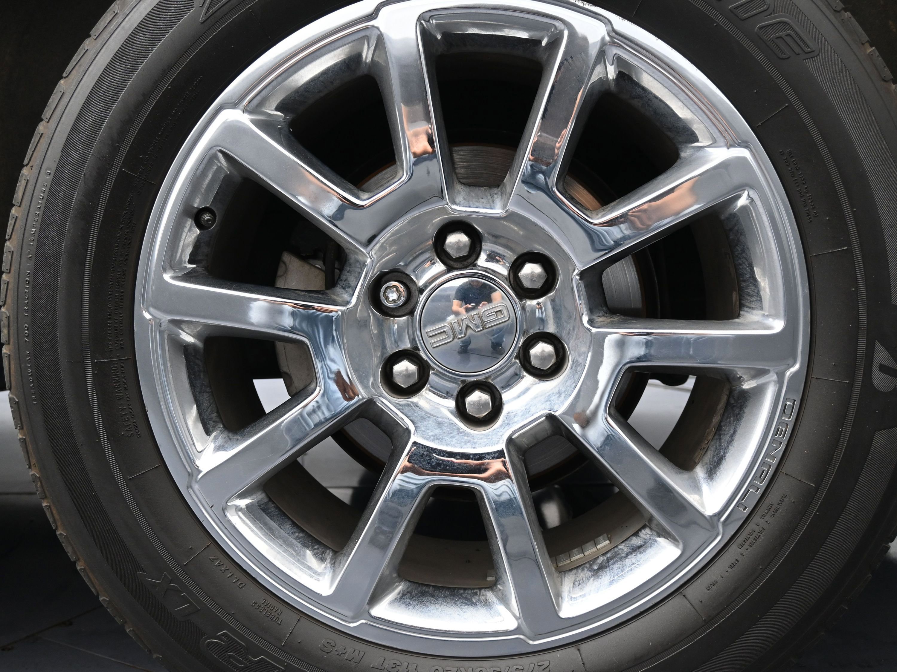 Used 2016 GMC Yukon XL Denali w/ Open Road Package image 10